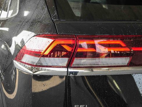 New 2026 Volkswagen Atlas Cross Sport SEL Premium R-Line AWD/4WD image 9