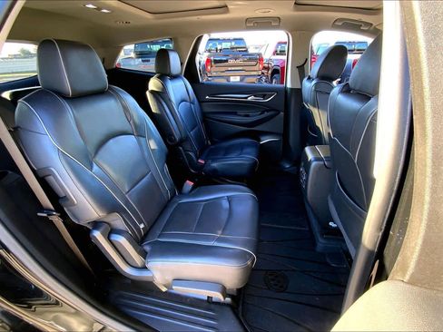 Used 2019 Buick Enclave Avenir image 17