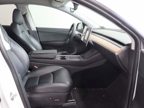Used 2021 Tesla Model Y Long Range AWD/4WD image 18