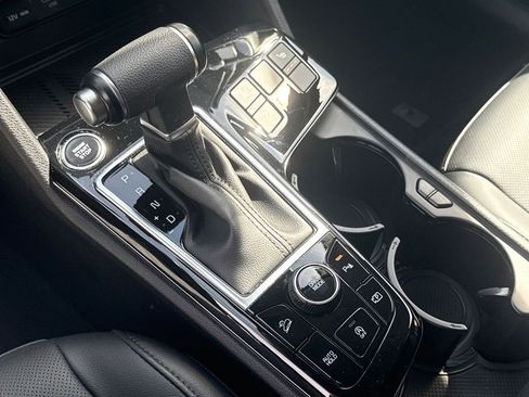 Used 2023 Kia Sportage EX image 32