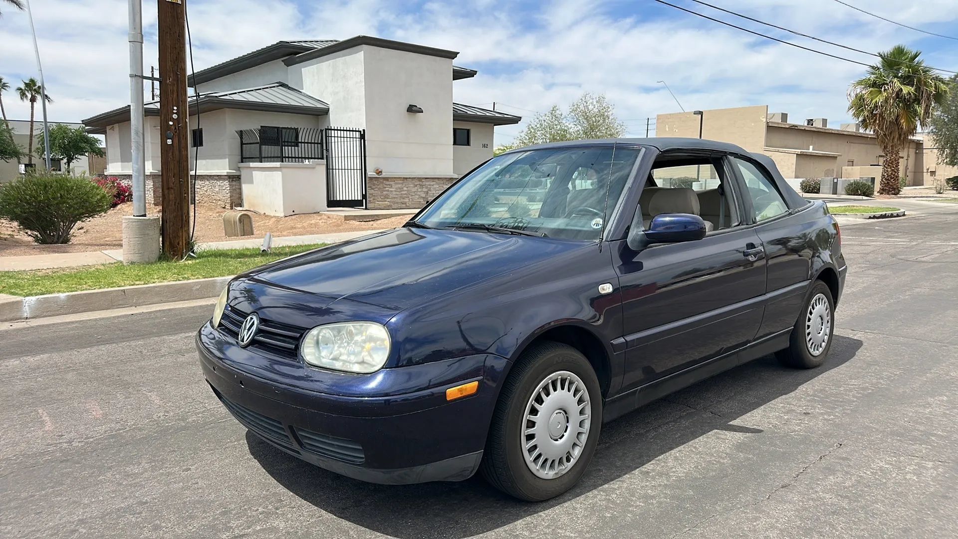 Used 2002 Volkswagen Cabrio GLS FWD image 25