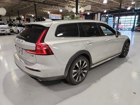 Used 2020 Volvo V60 T5 Cross Country w/ Protection Package Premier image 6