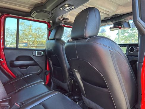 Used 2020 Jeep Gladiator Overland image 47