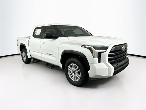 Certified 2025 Toyota Tundra SR5 w/ SR5 Premium Package RWD image 3