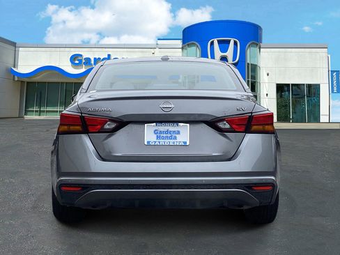 Used 2024 Nissan Altima 2.5 SV image 5