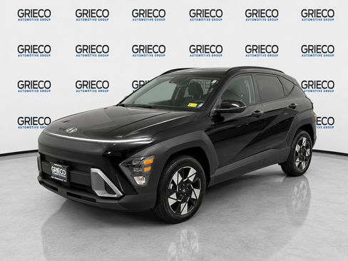 Used 2024 Hyundai Kona SEL w/ Convenience Package AWD/4WD image 3