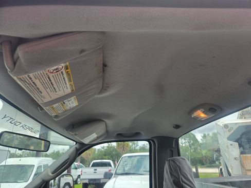Used 2006 Ford F350 XL RWD image 14