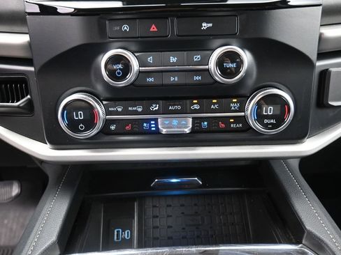 Used 2024 Ford Expedition Max XLT RWD image 9