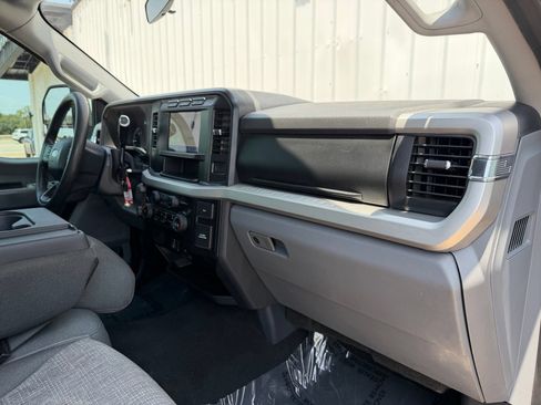 Used 2024 Ford F350 XLT AWD/4WD image 18