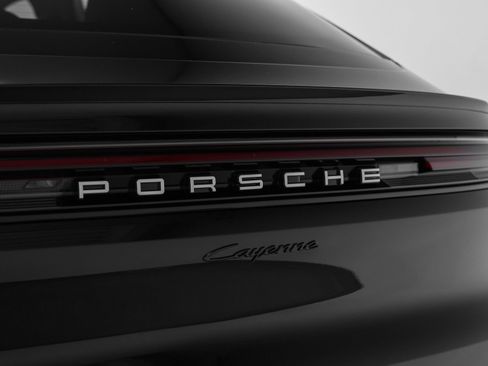 Certified 2026 Porsche Cayenne Coupe AWD/4WD image 16