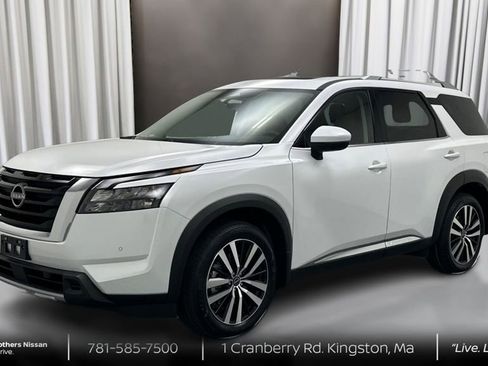 New 2025 Nissan Pathfinder Platinum w/ Cargo Package image 1