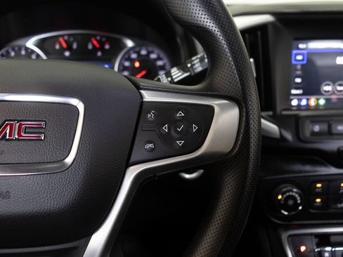 Used 2022 GMC Terrain SLE FWD image 25
