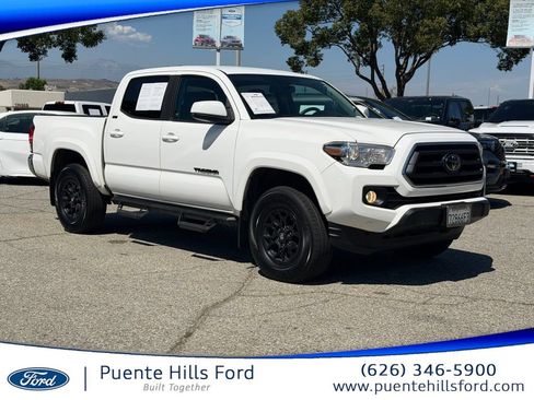 Used 2021 Toyota Tacoma SR5 RWD image 1