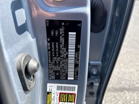 Used 2023 Toyota Highlander XLE AWD/4WD image 29