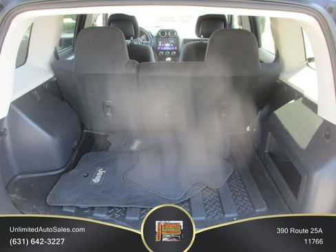 Used 2014 Jeep Patriot Latitude AWD/4WD image 10