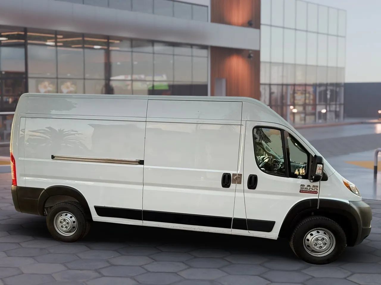 Used 2021 RAM ProMaster 2500 w/ Interior LED Lighting Group FWD image 7