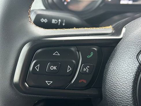 Used 2024 Jeep Gladiator Sport image 19