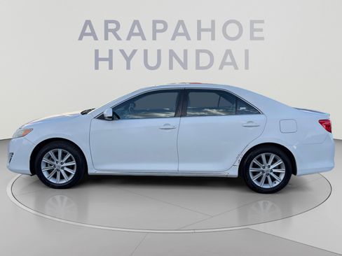 Used 2012 Toyota Camry XLE w/ Leather Pkg FWD image 2