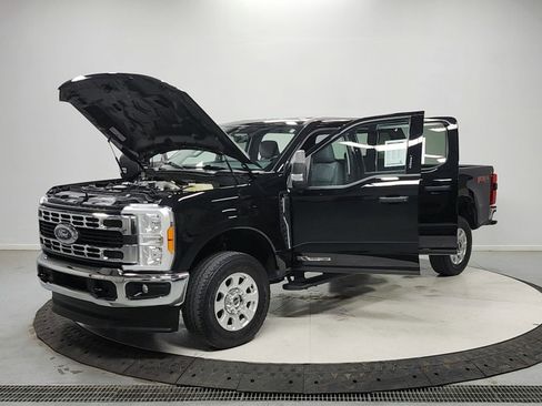 Used 2023 Ford F250 XLT w/ 360-Degree Camera Package AWD/4WD image 11