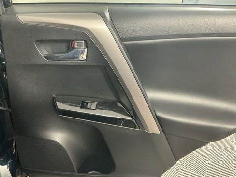 Used 2018 Toyota RAV4 Limited AWD/4WD image 11
