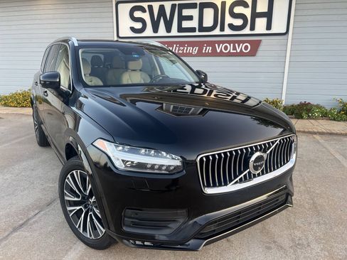 Used 2020 Volvo XC90 T6 Momentum AWD/4WD image 2