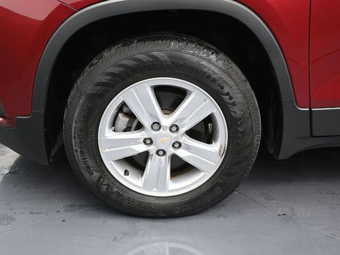 Used 2022 Chevrolet Trax LS image 9