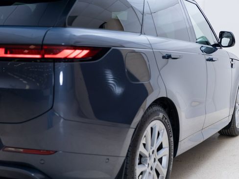 Used 2024 Land Rover Range Rover Sport Dynamic SE image 12