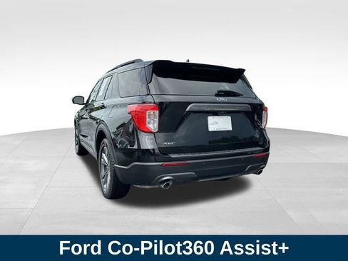 Used 2022 Ford Explorer XLT w/ Equipment Group 202A RWD image 3
