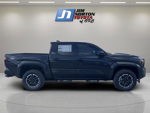 New 2026 Toyota Tacoma TRD Sport image 4