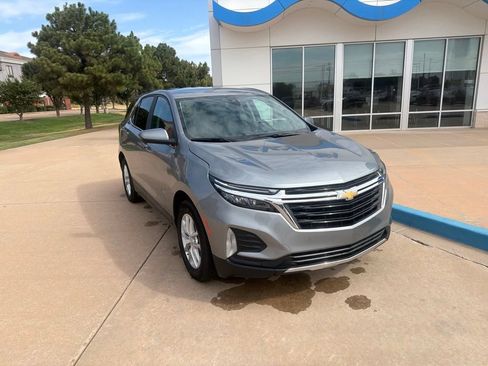 Used 2023 Chevrolet Equinox LT FWD image 3