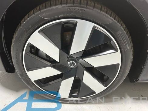 Used 2024 Volvo S60 T8 Plus AWD/4WD image 6
