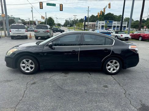 Used 2009 Nissan Altima 2.5 SL w/ SL Pkg FWD image 2