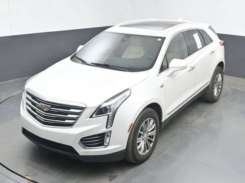 Used 2017 Cadillac XT5 Luxury w/ Driver Awareness Package FWD image 15