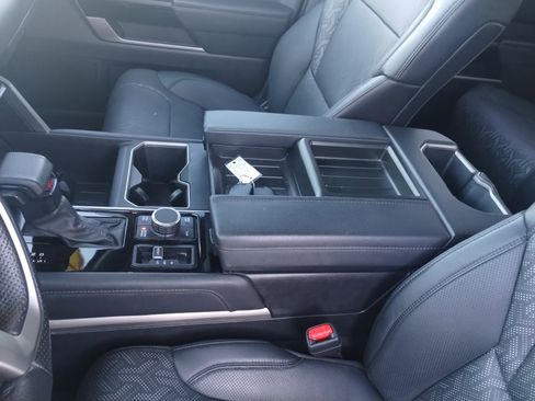 Used 2024 Toyota Tundra Limited image 13