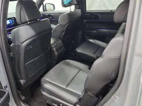 Used 2024 Hyundai Santa Fe Calligraphy AWD/4WD image 10
