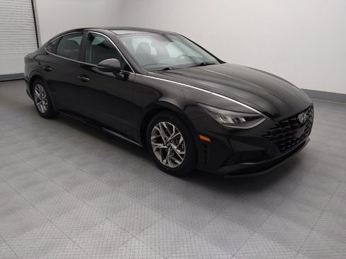 Used 2022 Hyundai Sonata SEL w/ Preferred Accessory Package FWD image 11