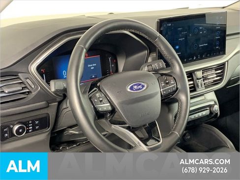 Used 2023 Ford Escape SE image 8