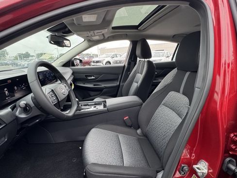 New 2026 Nissan Sentra SV w/ SV Convenience Package FWD image 23