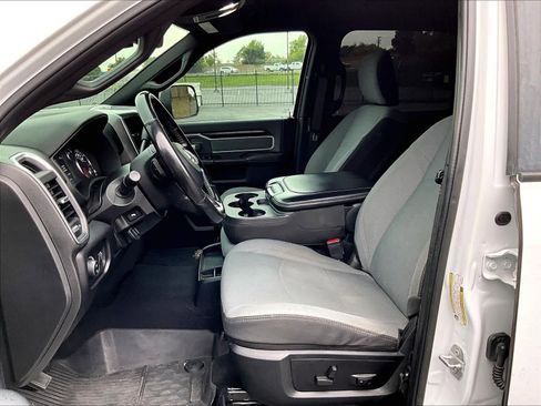 Used 2021 RAM 2500 Big Horn w/ Level 1 Equipment Group AWD/4WD image 4