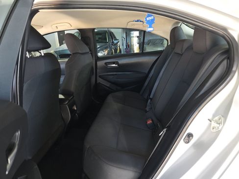 Used 2020 Toyota Corolla LE FWD image 15