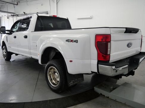 Used 2019 Ford F350 XLT w/ XLT Value Package AWD/4WD image 5