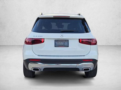 Used 2026 Mercedes-Benz GLB 250 image 8