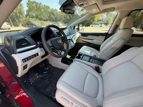 Used 2026 Honda Odyssey EX-L image 10