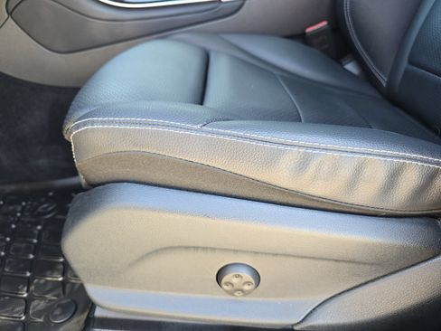 Used 2022 Mercedes-Benz GLC 300 4MATIC Coupe image 28