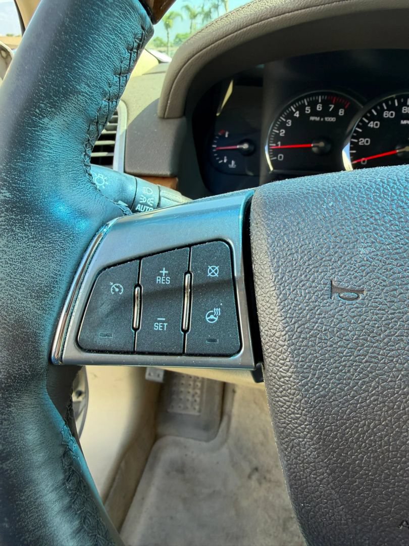 Used 2008 Cadillac SRX 2WD V8 w/ Utility Package image 23