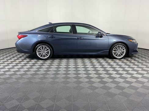 Used 2021 Toyota Avalon Limited w/ Advanced Safety Package FWD image 14