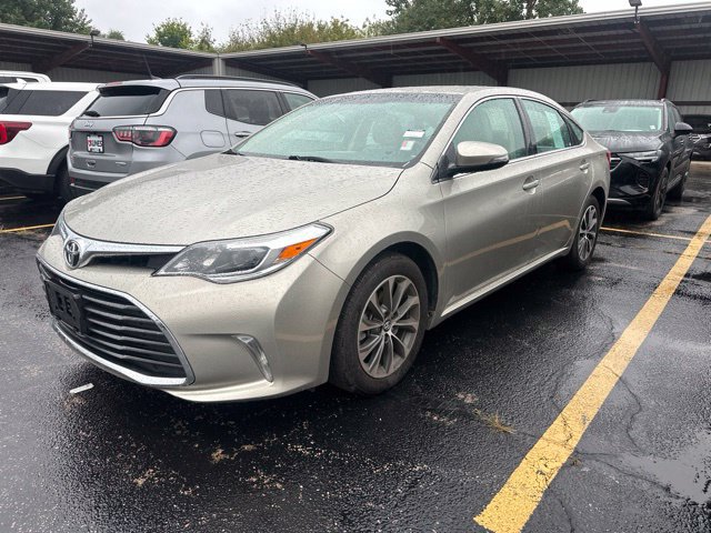 Used 2016 Toyota Avalon XLE FWD image 13