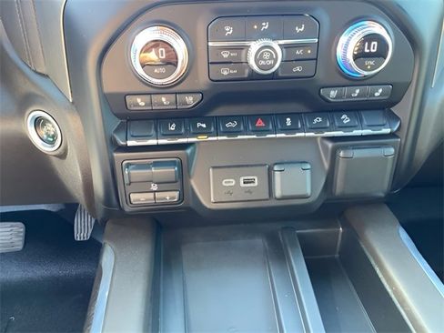 Used 2021 GMC Sierra 2500 Denali w/ Denali Ultimate Package image 24