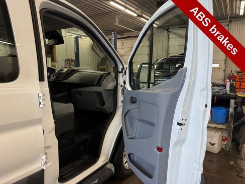 Used 2016 Ford Transit 250 130 Low Roof w/ Exterior Upgrade Package RWD image 29