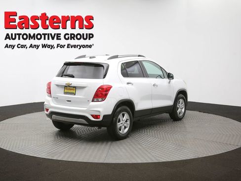 Used 2020 Chevrolet Trax LT w/ LT Convenience Package image 39